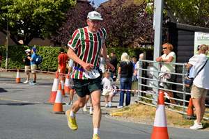 Download race photo <a href='Large/img_1840.jpg' class='lightbox-download'>here</a>