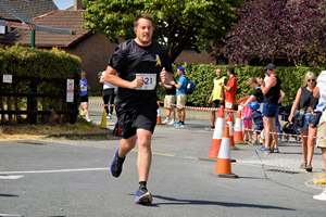 Download race photo <a href='Large/img_1942.jpg' class='lightbox-download'>here</a>