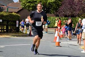 Download race photo <a href='Large/img_1943.jpg' class='lightbox-download'>here</a>