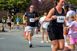 Download race photo <a href='Large/img_2015.jpg' class='lightbox-download'>here</a>