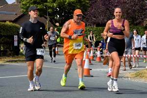 Download race photo <a href='Large/img_2163.jpg' class='lightbox-download'>here</a>