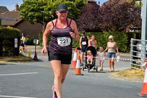Download race photo <a href='Large/img_2206.jpg' class='lightbox-download'>here</a>