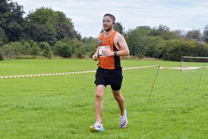 Download race photo <a href='Large/img_1864.jpg' class='lightbox-download'>here</a>