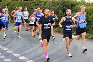 Download race photo <a href='Large/img_0017.jpg' class='lightbox-download'>here</a>