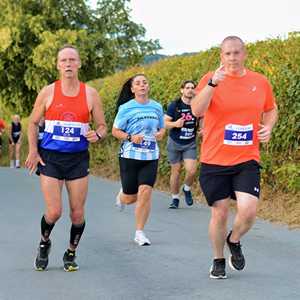 Download race photo <a href='Large/img_0504.jpg' class='lightbox-download'>here</a>