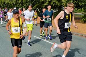 Download race photo <a href='Large/img_0126.jpg' class='lightbox-download'>here</a>
