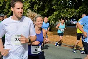 Download race photo <a href='Large/img_0202.jpg' class='lightbox-download'>here</a>