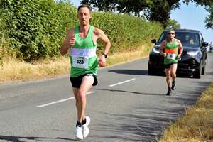 Download race photo <a href='Large/img_0906.jpg' class='lightbox-download'>here</a>