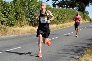 Download race photo <a href='Large/img_1020.jpg' class='lightbox-download'>here</a>