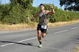 Download race photo <a href='Large/img_1118.jpg' class='lightbox-download'>here</a>