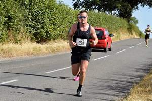 Download race photo <a href='Large/img_1128.jpg' class='lightbox-download'>here</a>