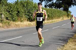 Download race photo <a href='Large/img_1137.jpg' class='lightbox-download'>here</a>