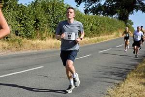 Download race photo <a href='Large/img_1148.jpg' class='lightbox-download'>here</a>