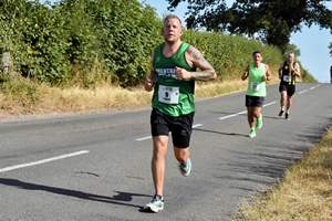 Download race photo <a href='Large/img_1306.jpg' class='lightbox-download'>here</a>