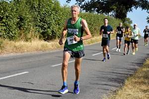 Download race photo <a href='Large/img_1317.jpg' class='lightbox-download'>here</a>