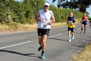 Download race photo <a href='Large/img_1484.jpg' class='lightbox-download'>here</a>