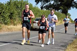 Download race photo <a href='Large/img_1497.jpg' class='lightbox-download'>here</a>