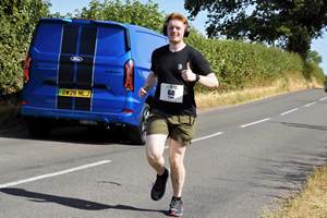 Download race photo <a href='Large/img_1553.jpg' class='lightbox-download'>here</a>