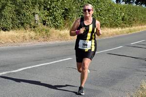 Download race photo <a href='Large/img_1584.jpg' class='lightbox-download'>here</a>