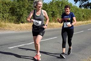 Download race photo <a href='Large/img_1674.jpg' class='lightbox-download'>here</a>