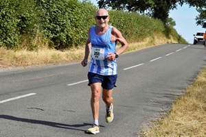Download race photo <a href='Large/img_1692.jpg' class='lightbox-download'>here</a>