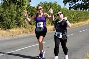 Download race photo <a href='Large/img_1720.jpg' class='lightbox-download'>here</a>