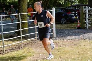 Download race photo <a href='Large/img_1851.jpg' class='lightbox-download'>here</a>