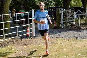Download race photo <a href='Large/img_1898.jpg' class='lightbox-download'>here</a>