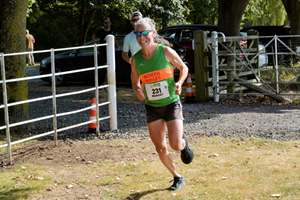 Download race photo <a href='Large/img_1900.jpg' class='lightbox-download'>here</a>