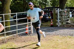 Download race photo <a href='Large/img_1902.jpg' class='lightbox-download'>here</a>