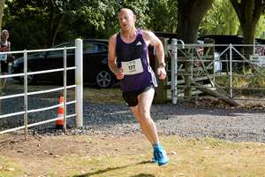 Download race photo <a href='Large/img_1905.jpg' class='lightbox-download'>here</a>