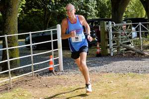 Download race photo <a href='Large/img_1911.jpg' class='lightbox-download'>here</a>