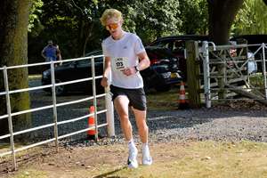 Download race photo <a href='Large/img_1913.jpg' class='lightbox-download'>here</a>