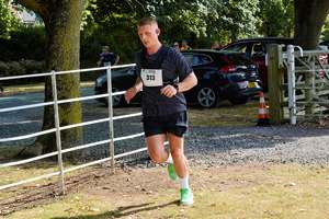 Download race photo <a href='Large/img_1917.jpg' class='lightbox-download'>here</a>