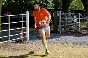 Download race photo <a href='Large/img_1962.jpg' class='lightbox-download'>here</a>
