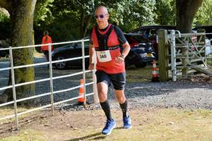 Download race photo <a href='Large/img_1999.jpg' class='lightbox-download'>here</a>