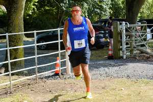 Download race photo <a href='Large/img_2137.jpg' class='lightbox-download'>here</a>