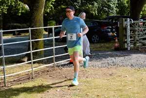 Download race photo <a href='Large/img_2142.jpg' class='lightbox-download'>here</a>