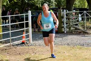 Download race photo <a href='Large/img_2221.jpg' class='lightbox-download'>here</a>