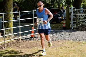 Download race photo <a href='Large/img_2296.jpg' class='lightbox-download'>here</a>