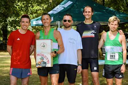 Download race photo <a href='Large/img_2385.jpg' class='lightbox-download'>here</a>