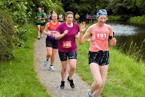Download race photo <a href='Large/img_0979.jpg' class='lightbox-download'>here</a>