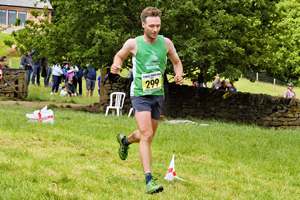 Download race photo <a href='Large/img_0821.jpg' class='lightbox-download'>here</a>