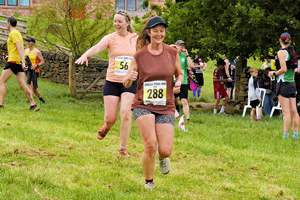 Download race photo <a href='Large/img_1375.jpg' class='lightbox-download'>here</a>