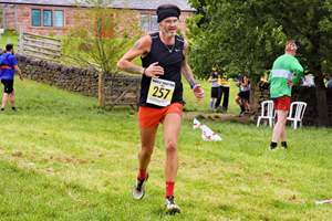 Download race photo <a href='Large/img_1383.jpg' class='lightbox-download'>here</a>