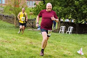 Download race photo <a href='Large/img_1450.jpg' class='lightbox-download'>here</a>