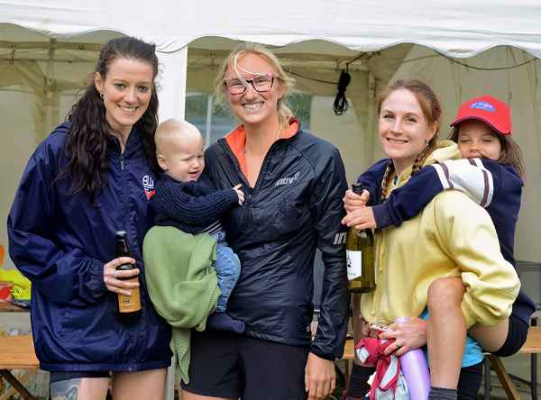 Download race photo <a href='Large/img_1693.jpg' class='lightbox-download'>here</a>
