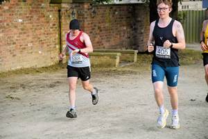 Download race photo <a href='Large/img_0995.jpg' class='lightbox-download'>here</a>
